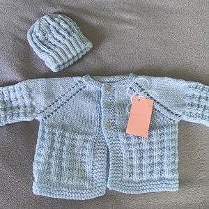 Hand-knit infant sweater set BLUE
